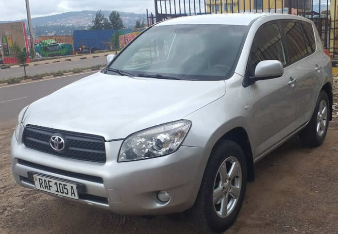 What is self drive in Rwanda really like? Road rules, driving tips, speed cameras, police checkpoints, best roads & honest advice from Car Rentals Rwanda.