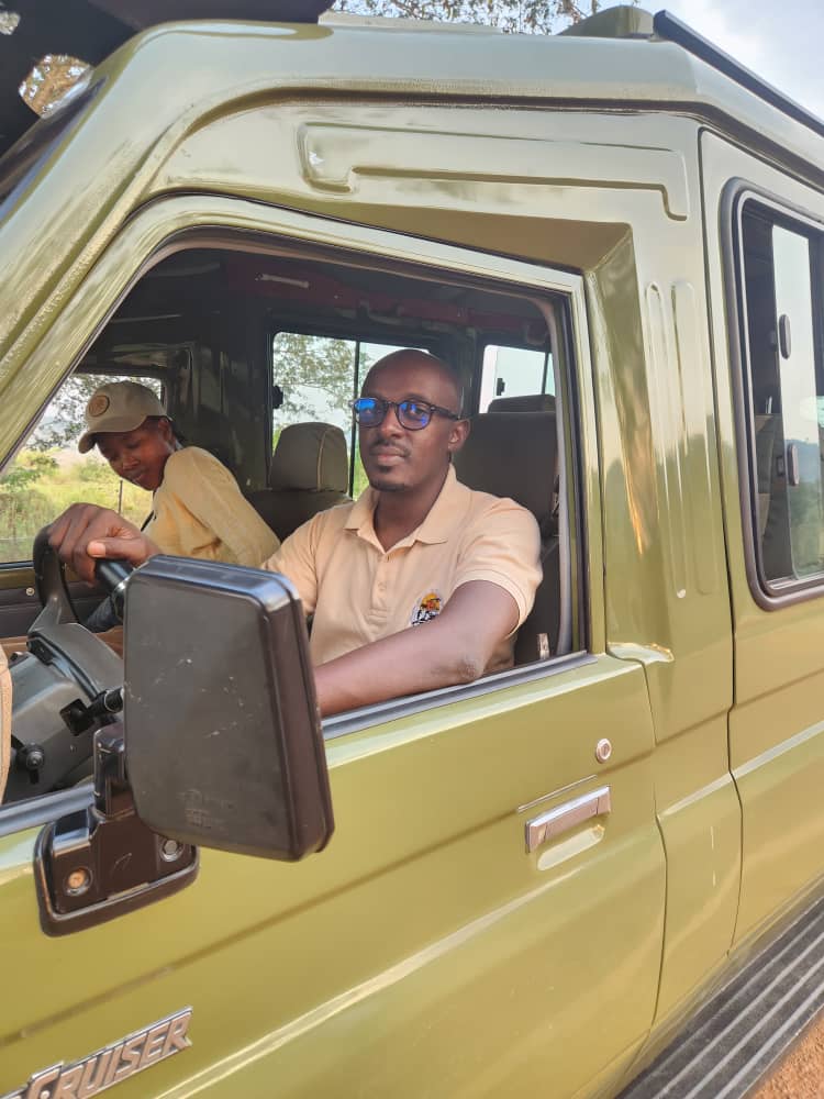Book a car rental with driver in Rwanda with Car Rentals Rwanda. Reliable chauffeur service for Kigali, airport transfers, safaris, and business travel.